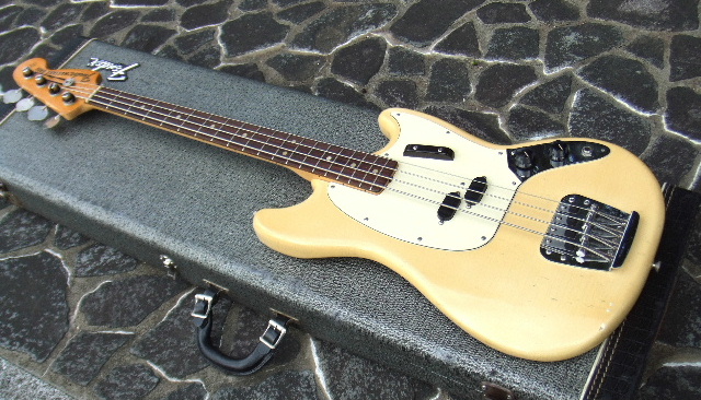 Fender - Mustang Bass(66年)